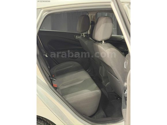 ORJİNAL 116.000 km FİESTA 1.4 TİTANİUM X