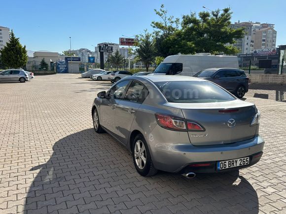 SAHİBİNDEN BAKIMLI MAZDA 3