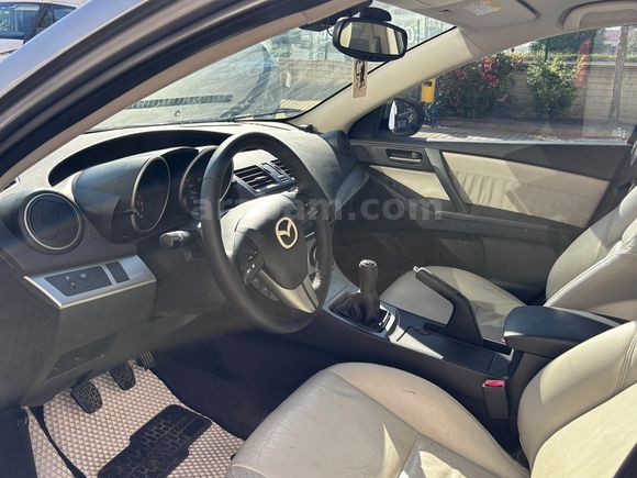 SAHİBİNDEN BAKIMLI MAZDA 3