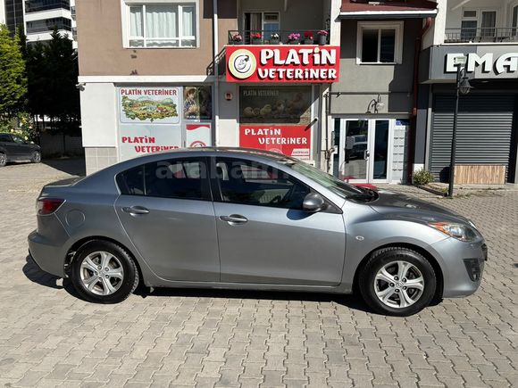 SAHİBİNDEN BAKIMLI MAZDA 3
