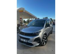 Sahibinden Makyajlı 2024 Model Peugeot Rifter 1.5 BlueHDI GT  