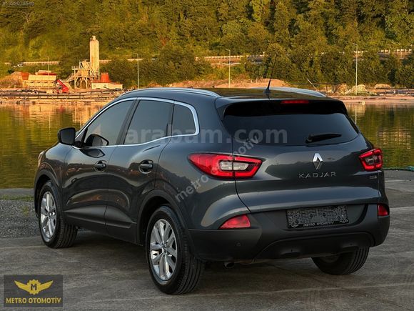 2018 ÇIKIŞ KADJAR TOUCH 1.5 DCI 152 KM DE CAM TAVAN HATASIZ