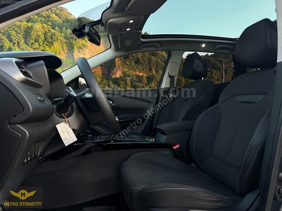 2018 ÇIKIŞ KADJAR TOUCH 1.5 DCI 152 KM DE CAM TAVAN HATASIZ