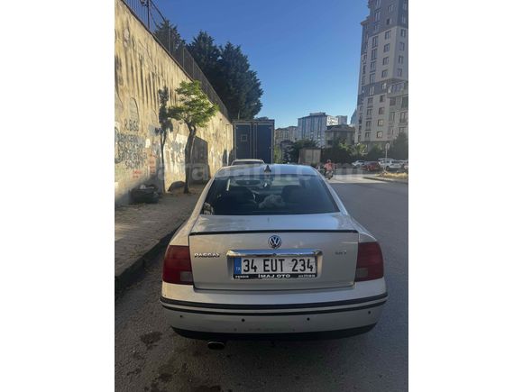 Sahibinden Volkswagen Passat 1.8 Trendline 2000 Model 