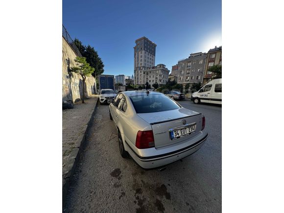 Sahibinden Volkswagen Passat 1.8 Trendline 2000 Model 
