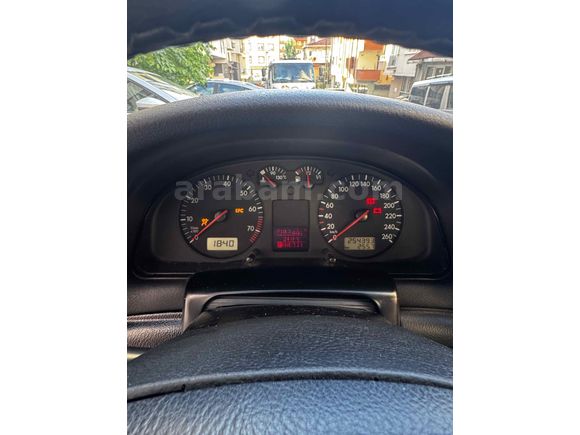 Sahibinden Volkswagen Passat 1.8 Trendline 2000 Model 