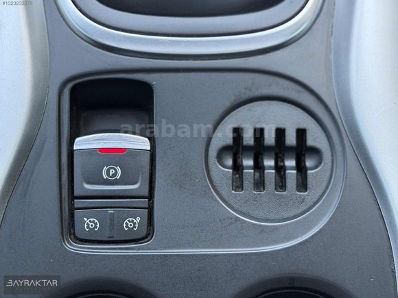 BAYRAKTAR'DAN 2016 RENAULT KADJAR 1.5 DCİ İCON CAM TAVAN OTM.