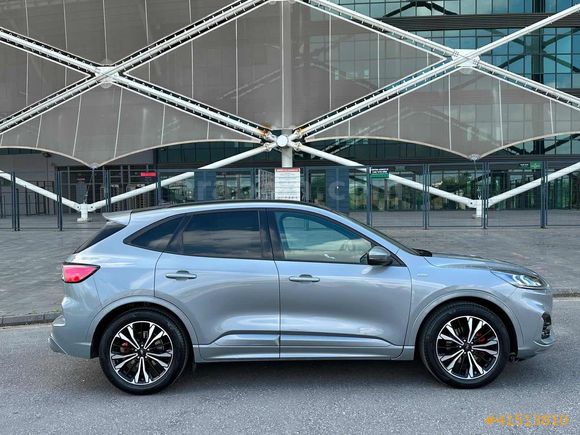 ESADA | 2021 FORD KUGA 1.5 DİZEL ST LINE HATASIZ BOYASIZ FULL