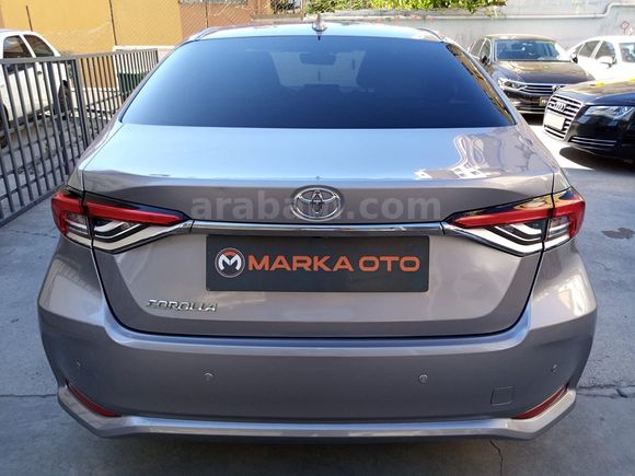 MARKA OTO DAN 2021 TOYOTA COROLLA FLAME 1.5 MULTİDRİVE 152.000 KM