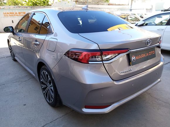 MARKA OTO DAN 2021 TOYOTA COROLLA FLAME 1.5 MULTİDRİVE 152.000 KM