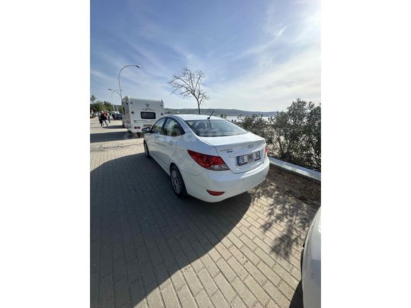 Sahibinden Hyundai Accent Blue 1.6 CRDI Mode Plus 2017 Model 