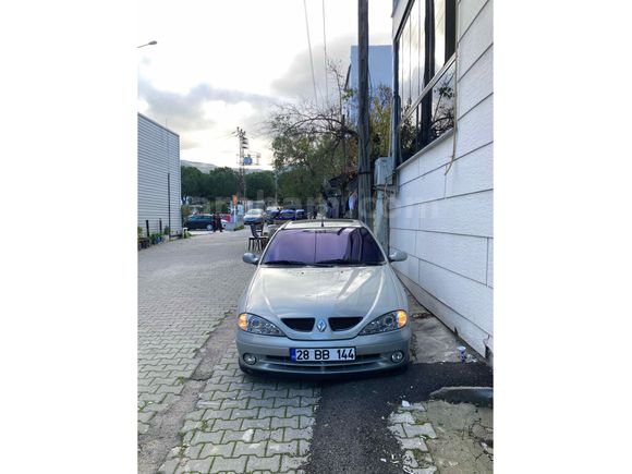 Sahibinden Renault Megane 1.6 Coupe Privilege 2001 Model 