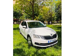 DÜŞÜK KİLOMETRE OTOMATİK SEDAN RAPİD