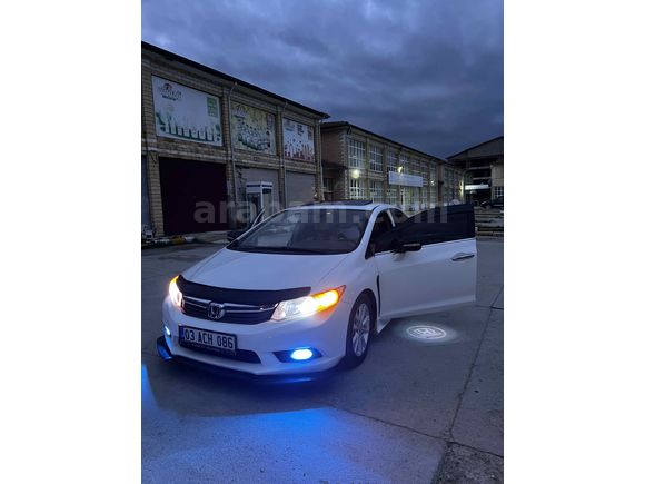 Sahibinden Honda Civic 1.6i VTEC Eco Elegance 2013 Model 