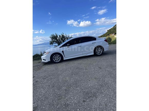 Sahibinden Honda Civic 1.6i VTEC Eco Elegance 2013 Model 