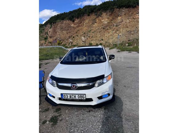 Sahibinden Honda Civic 1.6i VTEC Eco Elegance 2013 Model 