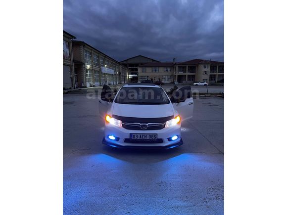 Sahibinden Honda Civic 1.6i VTEC Eco Elegance 2013 Model 