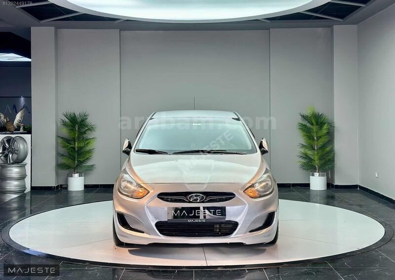 Galeriden Hyundai Accent Blue 1.6 CRDI Mode 2013 Model Kırıkkale 254.000 km Gri