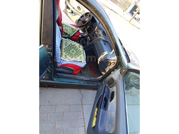 Sahibinden Renault Laguna 2.0 RXE 1996 Model