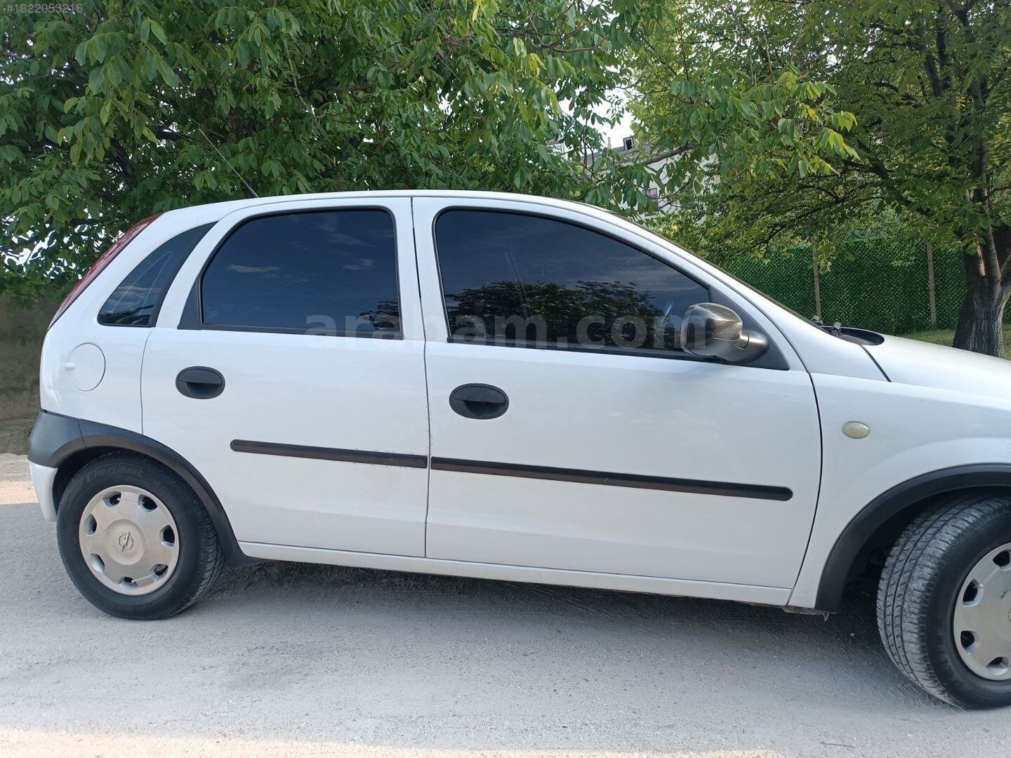 Galeriden Opel Corsa 1.2 Essentia 2003 Model Niğde 215.000 km Beyaz 4