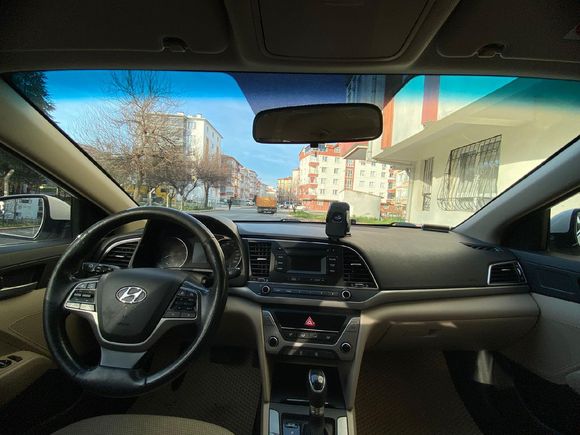 Sahibinden Hyundai Elantra 1.6 CRDi Style Plus 2017 Model
