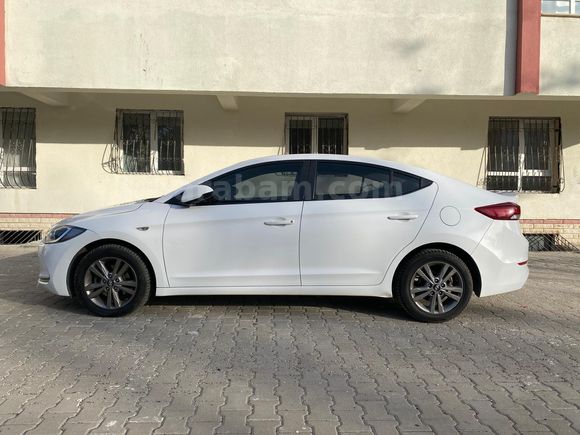 Sahibinden Hyundai Elantra 1.6 CRDi Style Plus 2017 Model