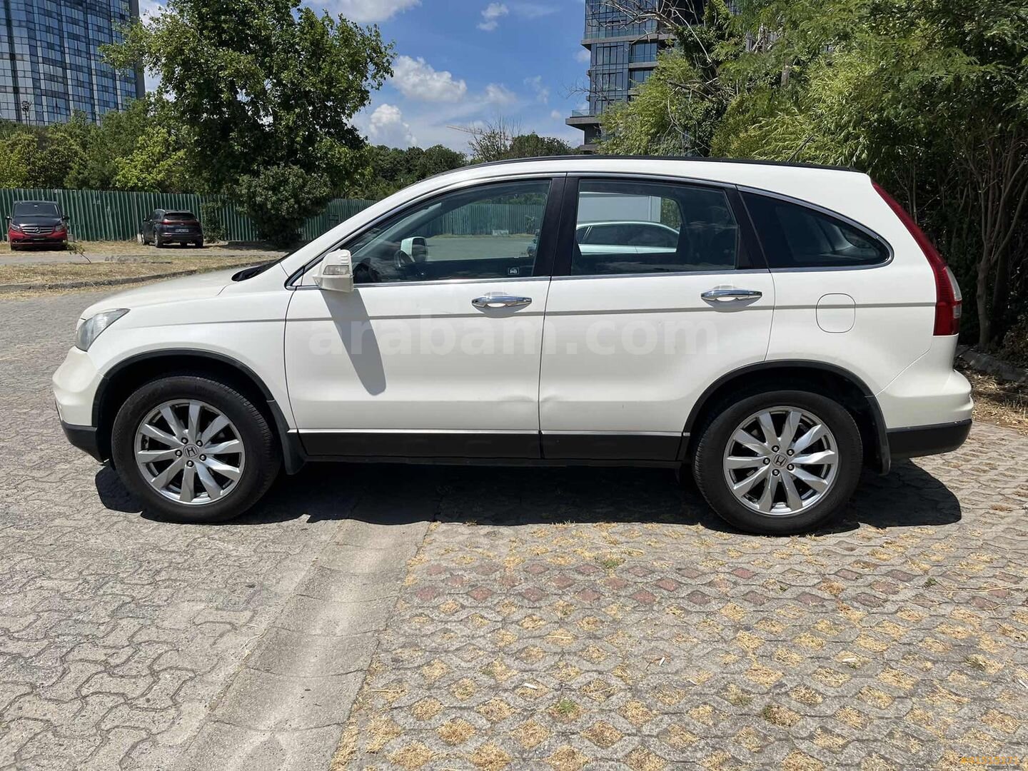 Galeriden Honda CR-V 2.0i Elegance 2011 Model İstanbul 161.000 km Beyaz 5