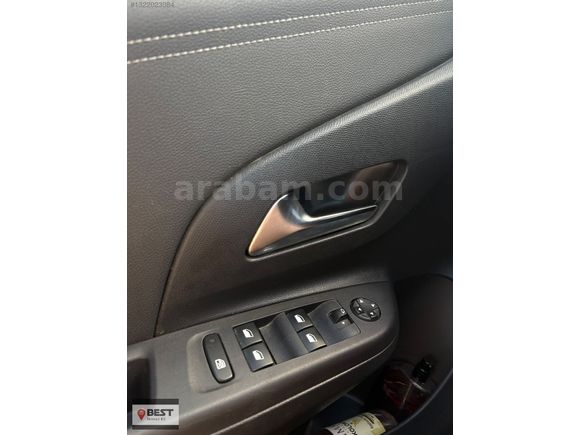 BEST 2.EL'DEN %0 FAİZ ORANI İLE ÇİFT RENK OPEL CORSA (2022)