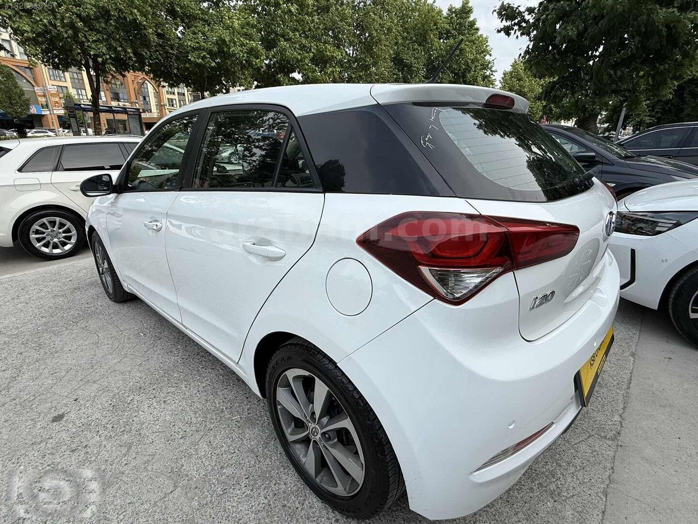 Galeriden Hyundai i20 1.4 CRDi Style 2018 Model Sakarya 139.500 km Beyaz 4