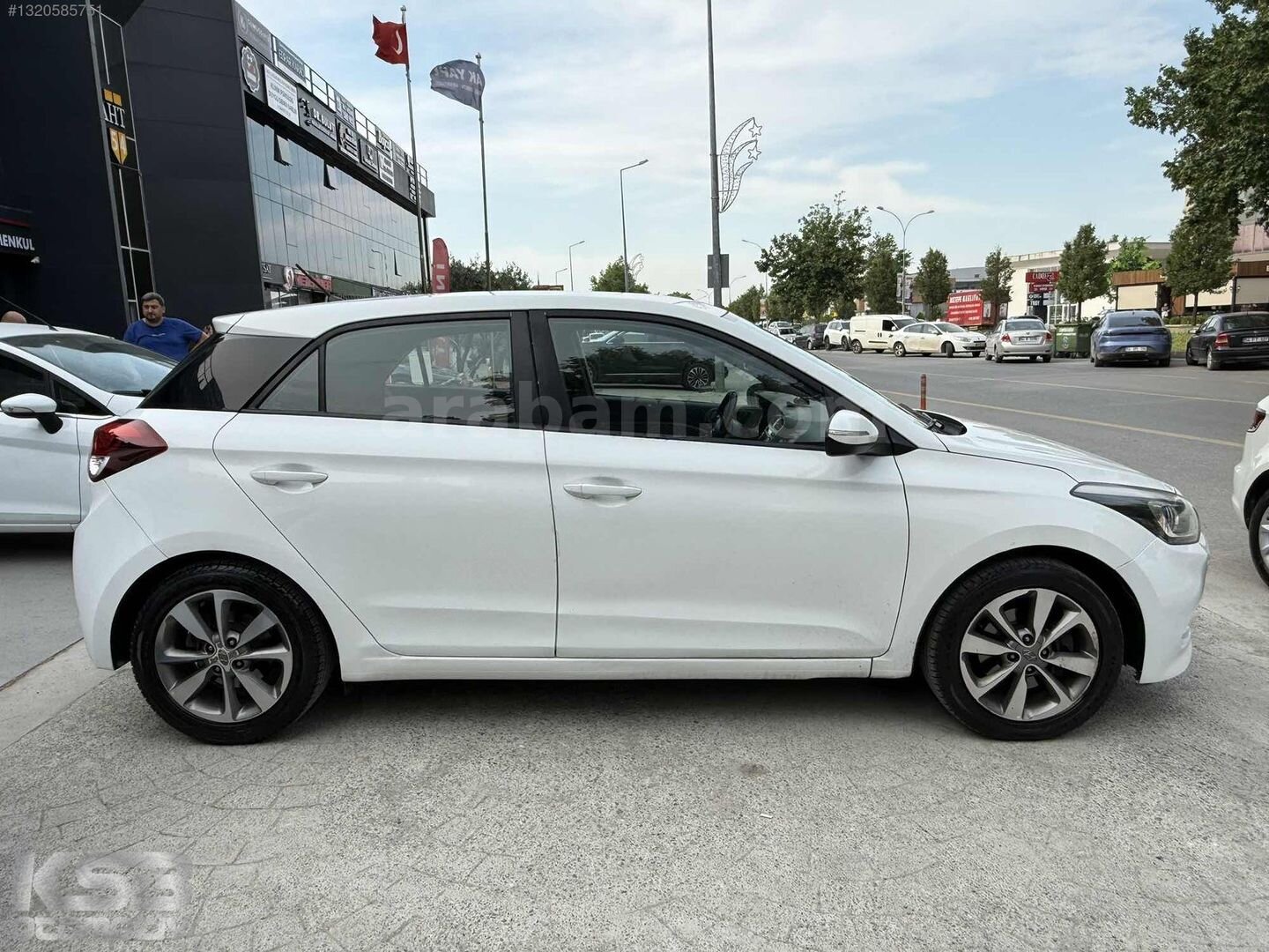 Galeriden Hyundai i20 1.4 CRDi Style 2018 Model Sakarya 139.500 km Beyaz 7