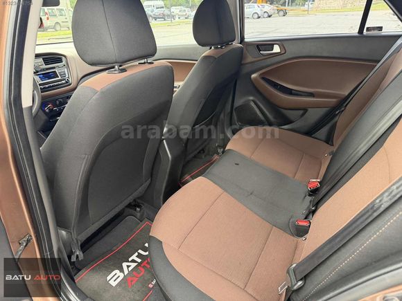 BATU AUTO'DAN 2014 HYUNDAİ İ20 1.4CRDİ STYLE 150 BİNDE TEMİZ