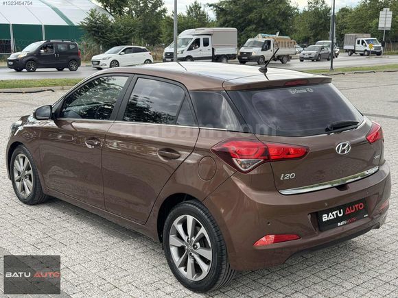 BATU AUTO'DAN 2014 HYUNDAİ İ20 1.4CRDİ STYLE 150 BİNDE TEMİZ