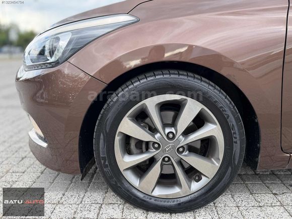 BATU AUTO'DAN 2014 HYUNDAİ İ20 1.4CRDİ STYLE 150 BİNDE TEMİZ