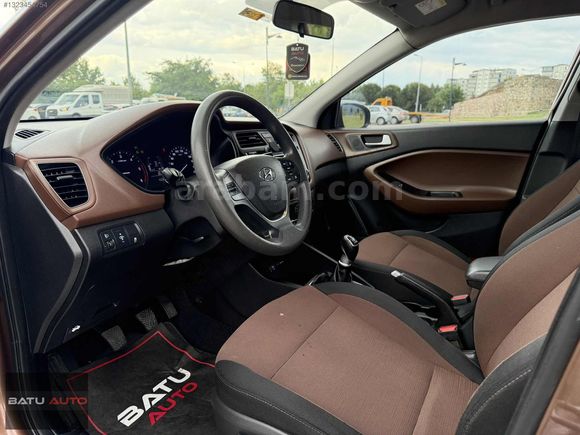 BATU AUTO'DAN 2014 HYUNDAİ İ20 1.4CRDİ STYLE 150 BİNDE TEMİZ