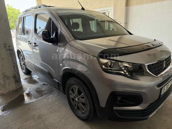 Sahibinden Peugeot Rifter 1.5 BlueHDI Allure 2023 Model 