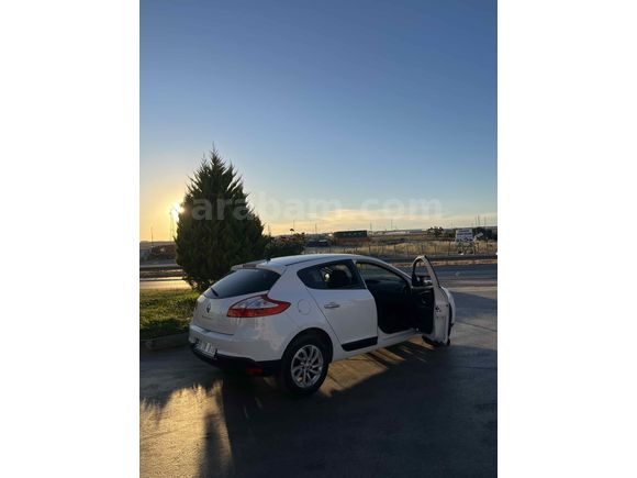 Sahibinden Renault Megane 1.6 Touch 2012 Model 