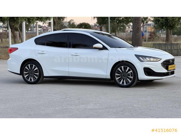 2025 MODEL DİZEL 40 BİN KM TİTANİUM-X AÇILIR CAM TAVAN HATASIZ