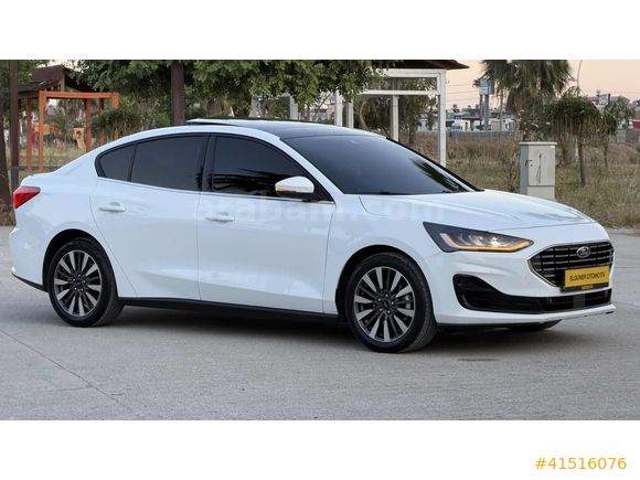 2025 MODEL DİZEL 40 BİN KM TİTANİUM-X AÇILIR CAM TAVAN HATASIZ