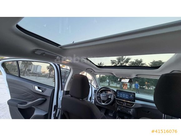 2025 MODEL DİZEL 40 BİN KM TİTANİUM-X AÇILIR CAM TAVAN HATASIZ