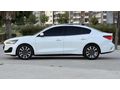 2025 MODEL DİZEL 40 BİN KM TİTANİUM-X AÇILIR CAM TAVAN HATASIZ