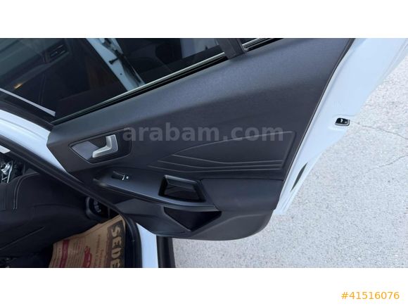 2025 MODEL DİZEL 40 BİN KM TİTANİUM-X AÇILIR CAM TAVAN HATASIZ