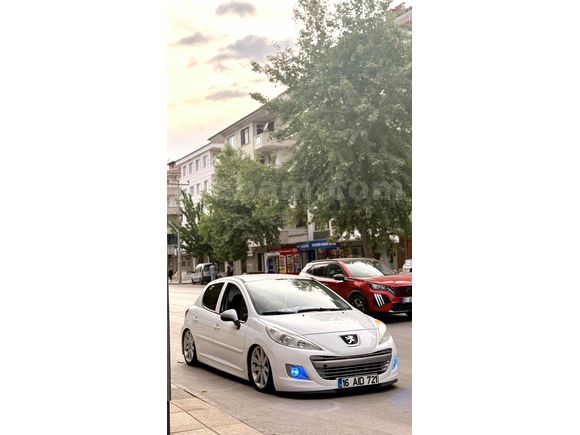 Sahibinden Peugeot 207 1.4 HDi Trendy 2011 Model 