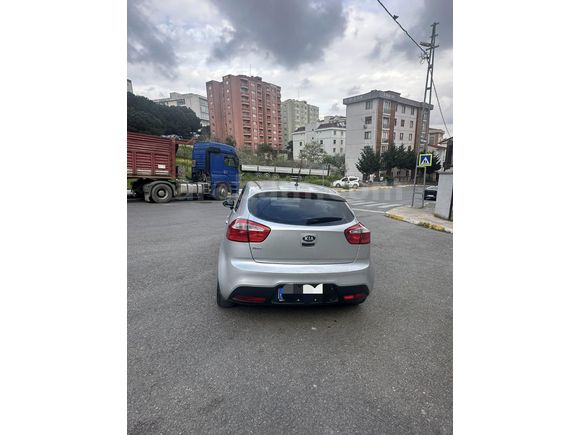 Bayan Sahibinden Kia Rio 1.25 EX Trend 2012 Model