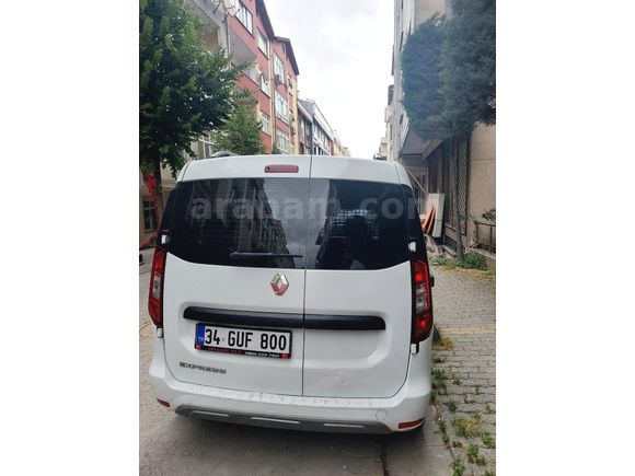 TR'NİN EN UYGUNU 0 MUAYENELİ 90 BİN KM 2023 MODEL MEMURDAN