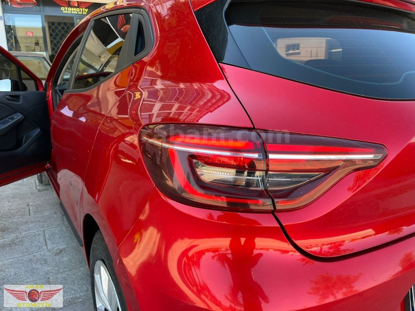 Galeriden Renault Clio 1.0 TCe Joy 2023 Model Konya 111.000 km Kırmızı 6