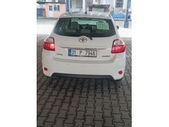 Sahibinden Toyota Auris 1.4 D-4D Comfort Extra 2012 Model  205.000 km Beyaz