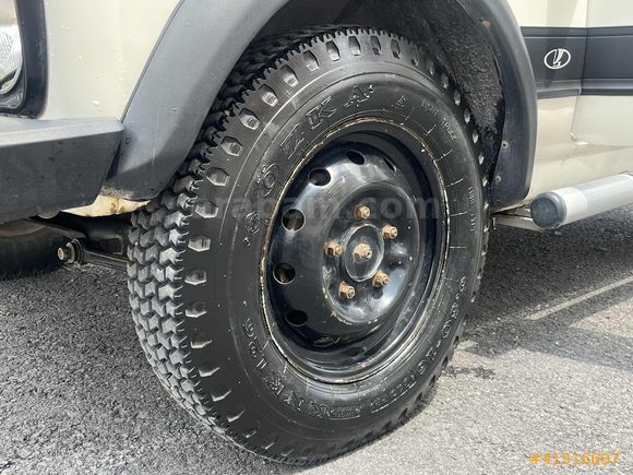EMSALSİZ 4X4 NİVA