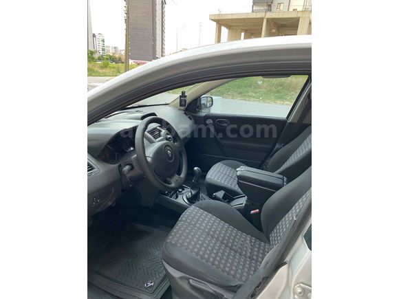 SAHİBİNDEN DEĞİŞENSİZ 1.5 dci MEGANE 2