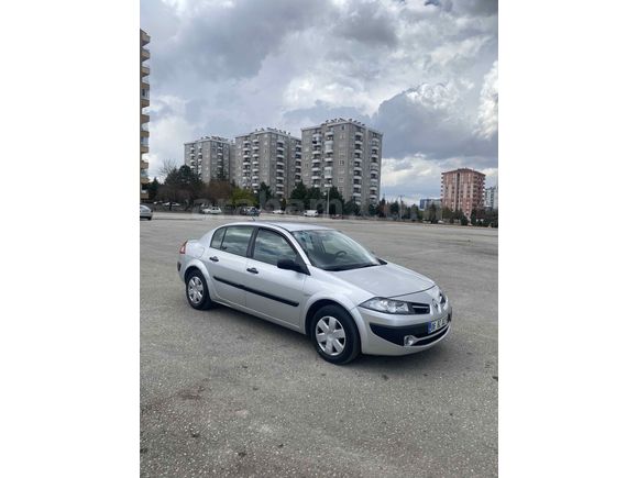 SAHİBİNDEN DEĞİŞENSİZ 1.5 dci MEGANE 2
