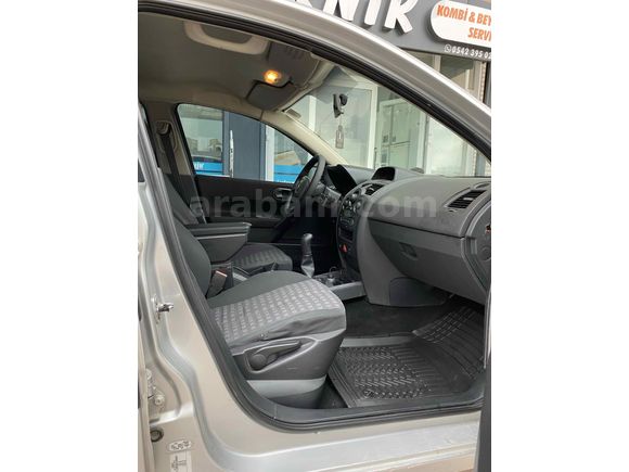 SAHİBİNDEN DEĞİŞENSİZ 1.5 dci MEGANE 2